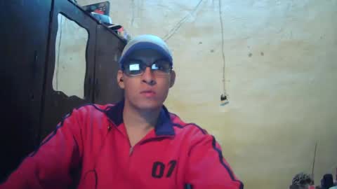 Snapshot of maurodirty chatting on 12, 11, 2025 Mauro online show from 12, 11, 2025