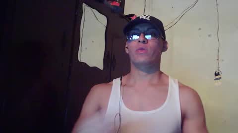 Snapshot of maurodirty chatting on 3, 12, 2025 Mauro online show from 3, 12, 2025