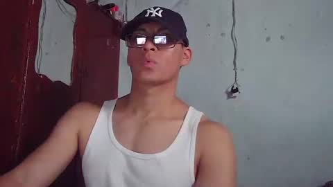 Snapshot of maurodirty chatting on 3, 12, 2025 Mauro online show from 3, 12, 2025