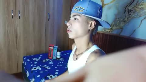 Snapshot of maverickhotson303av chatting on 15, 12, 2025 maverickhotson303av online show from 15, 12, 2025