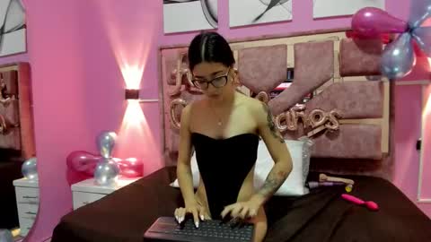 Snapshot of mavie_ivanova chatting on 2, 10, 2025 mavie_ivanova online show from 2, 10, 2025