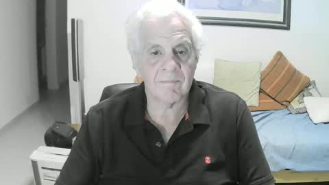 Snapshot of max_2017 chatting on 12, 12, 2024 max_2017 online show from 12, 12, 2024