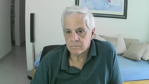 Snapshot of max_2017 chatting on 19, 11, 2025 max_2017 online show from 19, 11, 2025