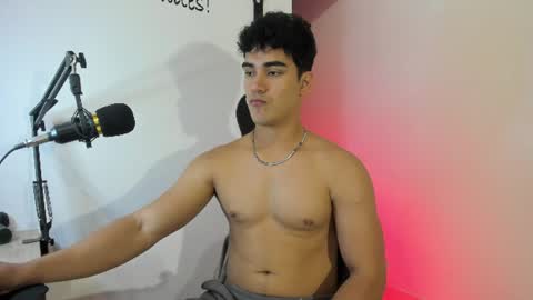 Snapshot of max__andrich chatting on 1, 7, 2026 Max... online show from 1, 7, 2026