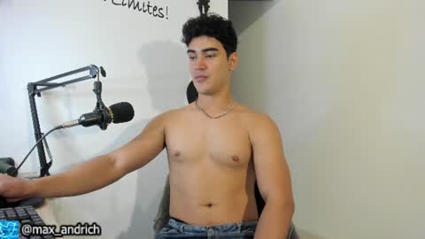 Snapshot of max__andrich chatting on 2, 7, 2026 Max... online show from 2, 7, 2026