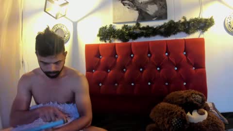 Snapshot of max_ashley_mds chatting on 13, 12, 2024 Max Ashley online show from 13, 12, 2024