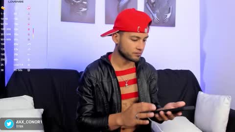 Snapshot of max_conor_ chatting on 13, 11, 2025 Max Conor online show from 13, 11, 2025