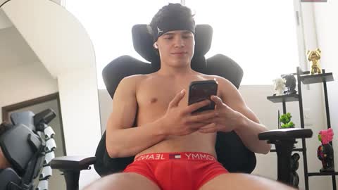 Snapshot of max_cortes1_ chatting on 2, 12, 2025 60 OFF ON MY OF ONLY FOR TODAY online show from 2, 12, 2025