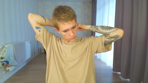 Snapshot of max_gen chatting on 8, 12, 2024 Max Gen with tats 24years And Ethan without tats 20 years online show from 8, 12, 2024