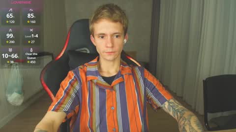 Snapshot of max_gen chatting on 17, 12, 2024 Max Gen with tats 24years And Ethan without tats 20 years online show from 17, 12, 2024