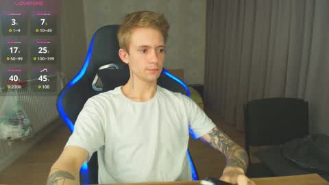 Snapshot of max_gen chatting on 19, 12, 2024 Max Gen with tats 24years And Ethan without tats 20 years online show from 19, 12, 2024