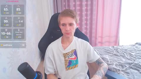 Snapshot of max_gen chatting on 21, 1, 2025 Max Gen with tats 24years And Ethan without tats 20 years online show from 21, 1, 2025