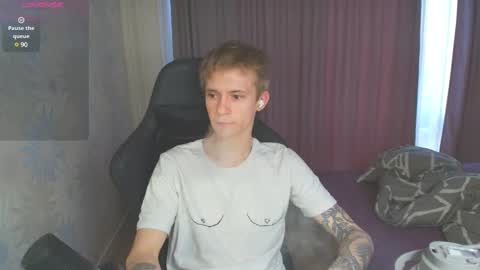 Snapshot of max_gen chatting on 22, 1, 2025 Max Gen with tats 24years And Ethan without tats 20 years online show from 22, 1, 2025