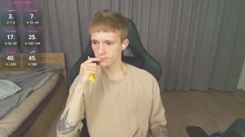 Snapshot of max_gen chatting on 10, 2, 2025 Max Gen with tats 24years And Ethan without tats 20 years online show from 10, 2, 2025