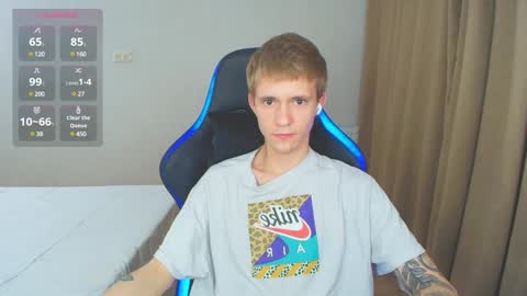 Snapshot of max_gen chatting on 22, 2, 2025 Max Gen with tats 24years And Ethan without tats 20 years online show from 22, 2, 2025