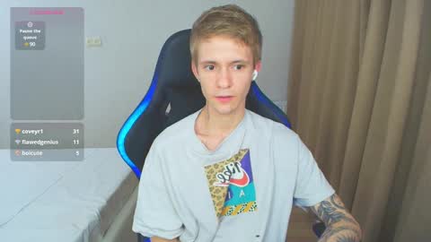 Snapshot of max_gen chatting on 23, 2, 2025 Max Gen with tats 24years And Ethan without tats 20 years online show from 23, 2, 2025