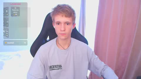 Snapshot of max_gen chatting on 27, 2, 2025 Max Gen with tats 24years And Ethan without tats 20 years online show from 27, 2, 2025