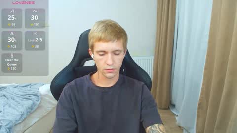 Snapshot of max_gen chatting on 28, 9, 2025 Max Gen with tats 24years And Ethan without tats 20 years online show from 28, 9, 2025