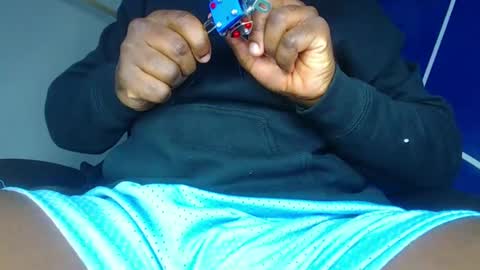 Snapshot of max_jones2 chatting on 29, 12, 2024 MAX online show from 29, 12, 2024