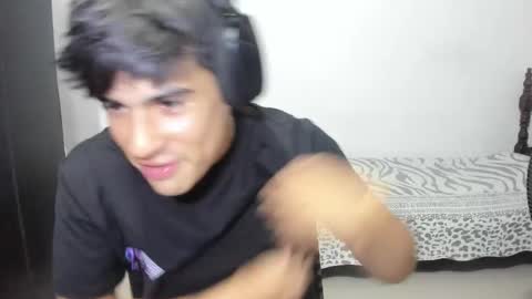 Max online show from 6, 10, 2025