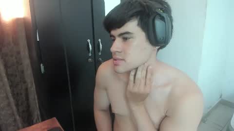Snapshot of max_miller66 chatting on 3, 8, 2026 Max online show from 3, 8, 2026