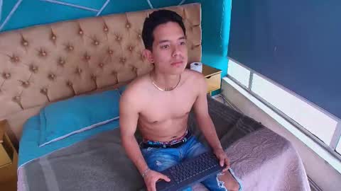 Snapshot of max_myerss chatting on 28, 3, 2026 Max Myerss online show from 28, 3, 2026