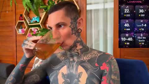 Snapshot of max_reaves chatting on 24, 12, 2024 online show from 24, 12, 2024