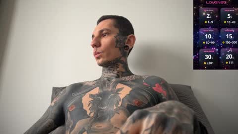 Snapshot of max_reaves chatting on 4, 2, 2025 online show from 4, 2, 2025