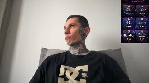 Snapshot of max_reaves chatting on 4, 2, 2025 online show from 4, 2, 2025