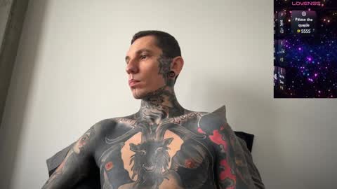 Snapshot of max_reaves chatting on 5, 2, 2025 online show from 5, 2, 2025