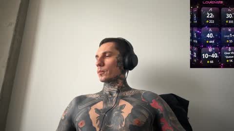 Snapshot of max_reaves chatting on 8, 2, 2025 online show from 8, 2, 2025