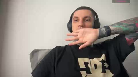 Snapshot of max_reaves chatting on 26, 2, 2025 online show from 26, 2, 2025