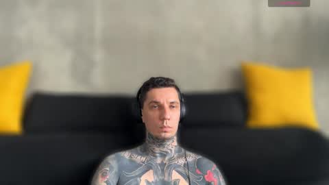 Snapshot of max_reaves chatting on 20, 9, 2025 online show from 20, 9, 2025