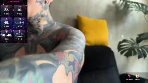 Snapshot of max_reaves chatting on 3, 10, 2025 online show from 3, 10, 2025