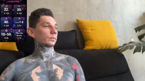 Snapshot of max_reaves chatting on 3, 11, 2025 online show from 3, 11, 2025