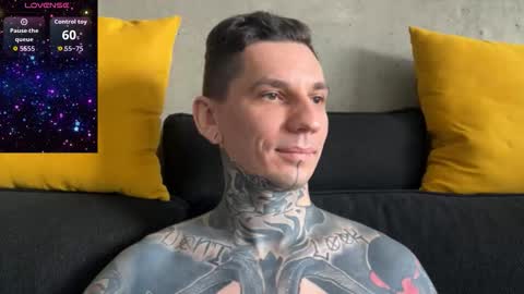 Snapshot of max_reaves chatting on 27, 11, 2025 online show from 27, 11, 2025