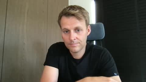 Snapshot of max_straight_1 chatting on 16, 9, 2025 Max take off clothes online show from 16, 9, 2025