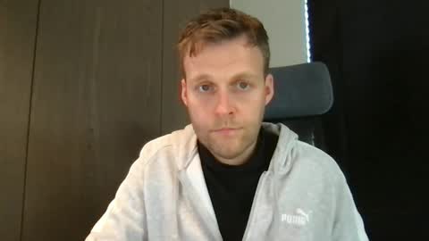 Max take off clothes online show from 8, 1, 2026