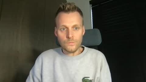 Max take off clothes online show from 12, 2, 2026