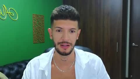 Snapshot of max_tayloor chatting on 27, 12, 2024 Max Taylor online show from 27, 12, 2024