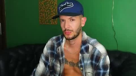 Snapshot of max_tayloor chatting on 8, 1, 2025 Max Taylor online show from 8, 1, 2025