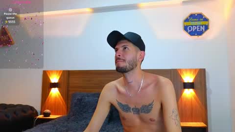 Snapshot of max_tayloor chatting on 24, 2, 2025 Max Taylor online show from 24, 2, 2025