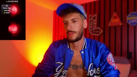 Snapshot of max_tayloor chatting on 4, 11, 2025 Max Taylor online show from 4, 11, 2025