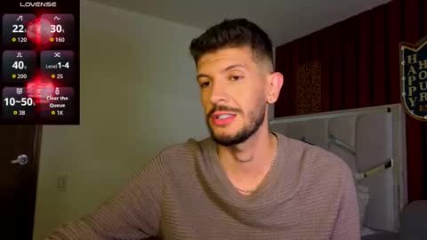 Snapshot of max_tayloor chatting on 11, 11, 2025 Max Taylor online show from 11, 11, 2025