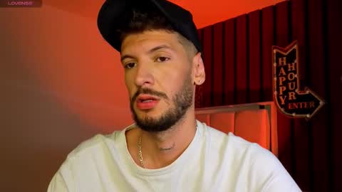 Snapshot of max_tayloor chatting on 13, 11, 2025 Max Taylor online show from 13, 11, 2025