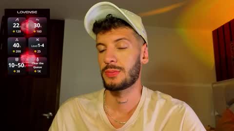 Snapshot of max_tayloor chatting on 27, 11, 2025 Max Taylor online show from 27, 11, 2025