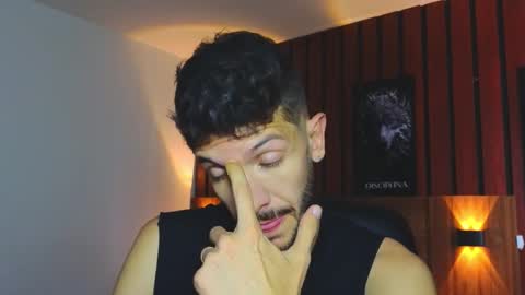 Snapshot of max_tayloor chatting on 20, 12, 2025 Max Taylor online show from 20, 12, 2025