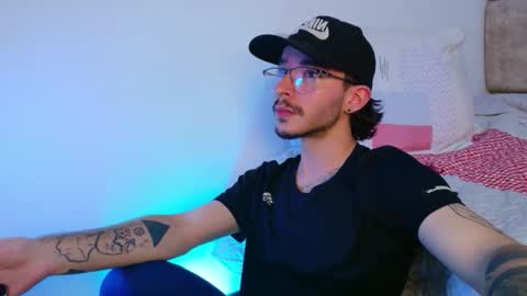 Snapshot of maxbends chatting on 17, 12, 2025 maxbends online show from 17, 12, 2025