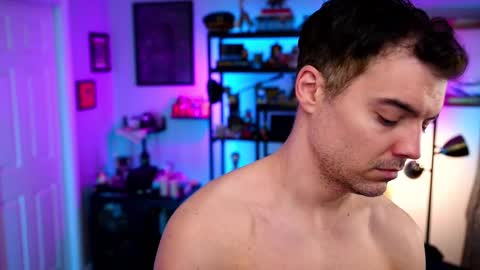 Snapshot of maxhughes chatting on 13, 11, 2025 Max Hughes online show from 13, 11, 2025