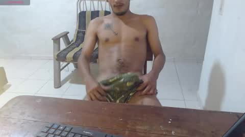 Snapshot of maxi_dick33 chatting on 2, 12, 2025 maxi dick online show from 2, 12, 2025